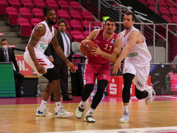 日公布的首 日公布的首