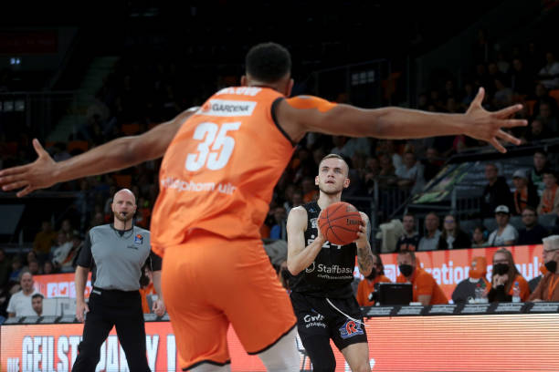 中场核心体 中场核心体